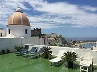 Hotel Di Lustro *